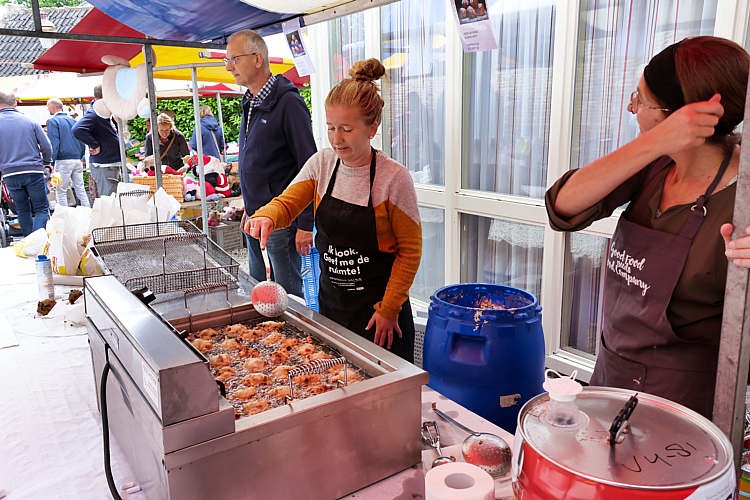 Rommelmarkt 2022 Waarder_143